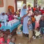 Milchpulver wird für Kinder in Waishäusern zur Verfügung gestellt