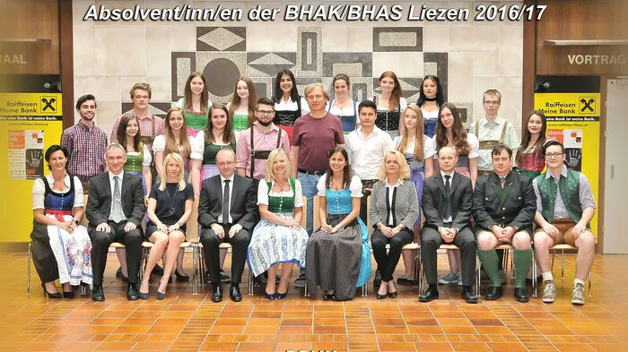 5A Ausgezeichneter Erfolg: Vanessa Draxler, Carmen Kaiser, Nicole Seggl. Guter Erfolg: Verena Kollau, Kristina Lemmerer, Markus Wöhry. Bestanden: Dilan Alabay, Norbert Bialek, Stefanie Brugger, Julian Huber, Melanie Leitner, Antonio Nikolic,Djellza Paqarizi, Andreas Plank, Johannes Schulz, Hannah Vasold, Tamara Zelzer.