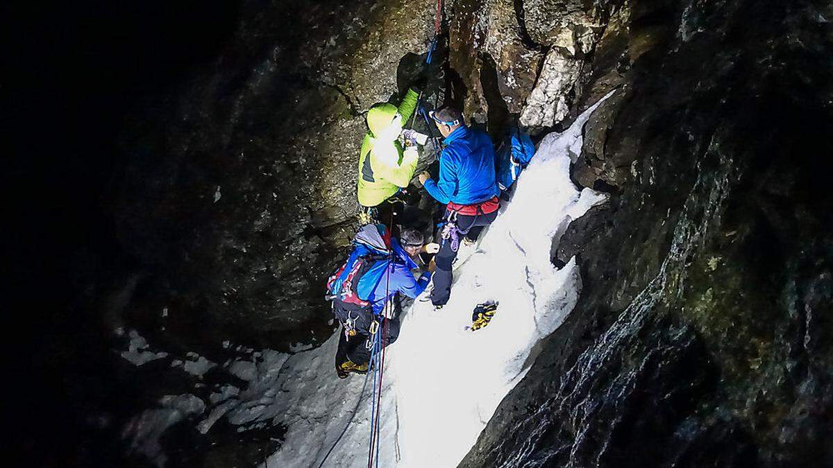 Bergsteiger bei Blitzeinschlag verletzt: Nächtlicher Bergrettungseinsatz am Grossglockner