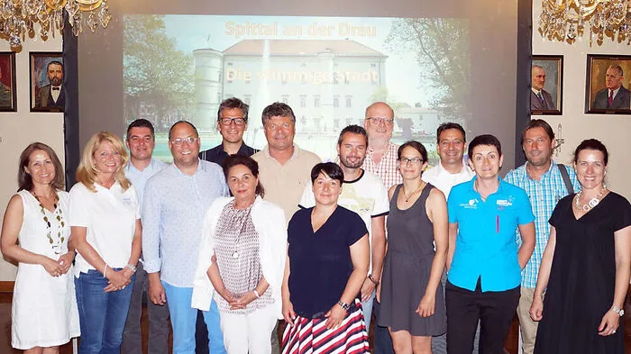 Ein Teil des Projektteams: Reiterer-Remenyi, Angelika Lesky, Christian Klammer, Andreas Nestler, Daniel Kuschinsky, Christine Sitter, Gerhard Pirih, Barbara Pia Hartl, Daniel Ramsbacher, Willi Pleschberger, Ruth Piroutz, Briggl, Susanne Duschek-Fercher, Peter Schober, Susanne Brigola 