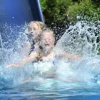 In Kärnten können Pools auch mit Thermalwasser aus Bad Bleiberg befüllt werden