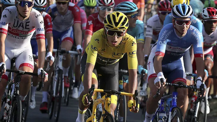 Egan Bernal im Gelben Trikot