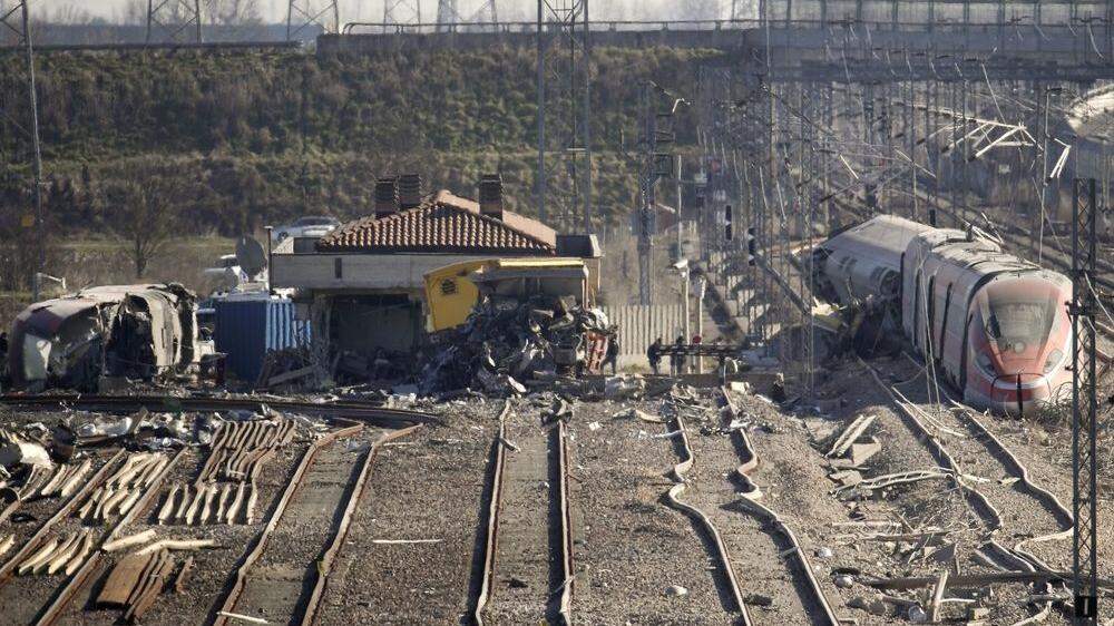 Zwei Menschen starben bei dem Zugunglück nahe Mailand