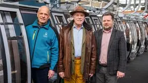 Betriebsleiter Franz Pinter, Historiker Franz Christian Weber und  Oliver Wieser, neuer Geschäftsführer der Holding Graz Freizeit