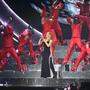  Kylie Minogue performte live auf der Bühne