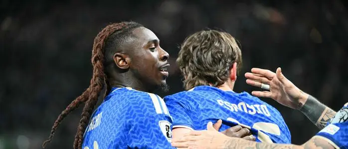 Italiens Moise Kean (links) traf zum 2:0  