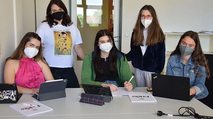 Mit Maske konnte in den Räumen des Gymnasiums Fürstenfeld gearbeitet werden