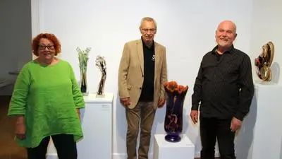 Transparenz  | Vernissage: Zeitgenössische Glaskunst Ausstellung im Kunsthaus Köflach eröffnet.