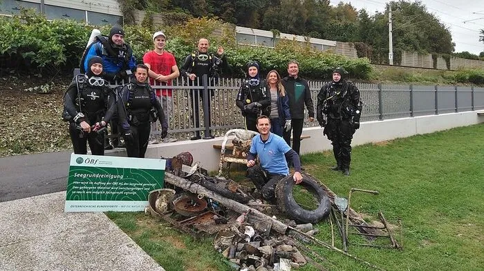 Dreieinhalb Stunden waren die Helfer im Reinigungseinsatz