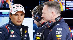 Sergio Perez (links) und Christian Horner 