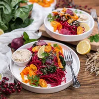 Farbenfroher Energiekick: Rote Rüben Pasta