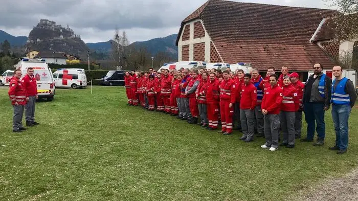 Am Samstag stand auch der Katastrophenzug des Roten Kreuzes beim Zugunglück im Einsatz