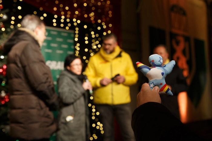 Denn neben heißem Glühwein stand auch beim heurigen Adventpunsch der karitative Zweck im Mittelpunkt ...