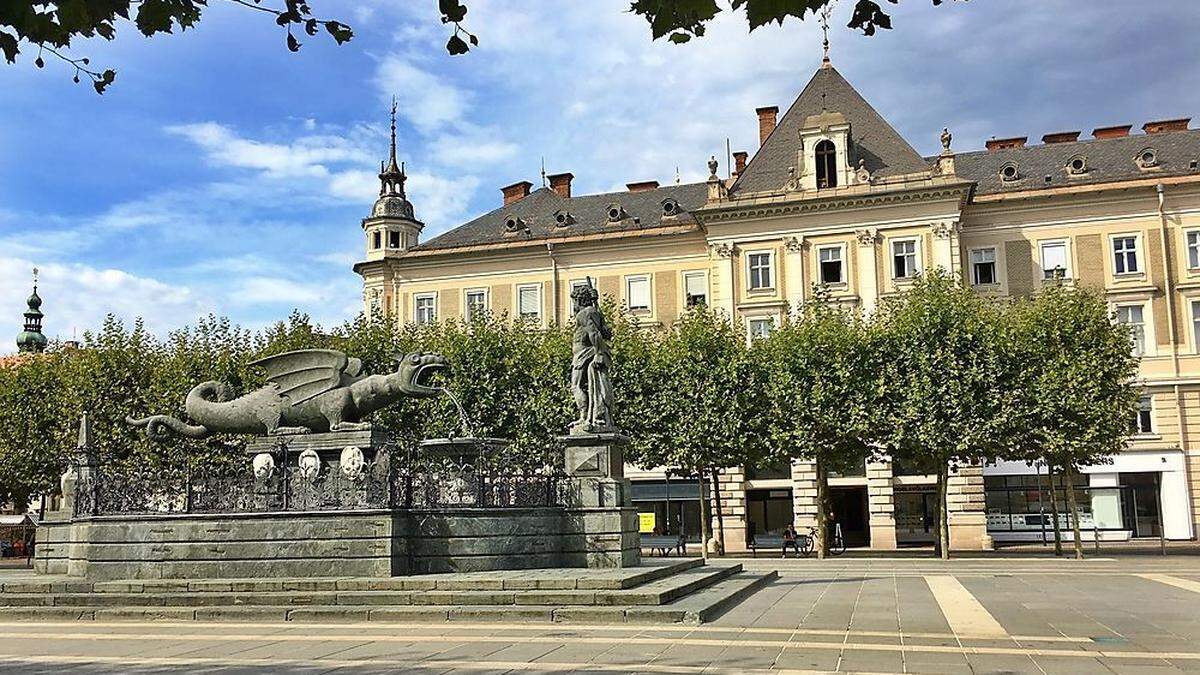 Im Arthur-Lemisch-Gebäude hinter dem Lindwurm befinden sich ab November die neuen Büros des Tourismusverbandes