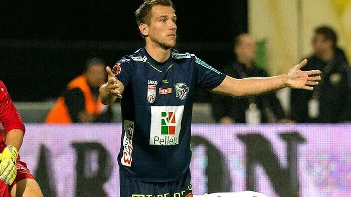 War das ein Foul von Mario Leitgeb? Der Schiri meinte schon. Kurz danach stand es 1:0 für Altach