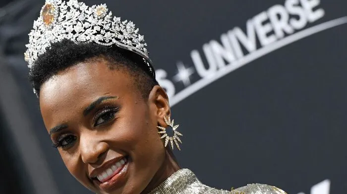 Zozibini Tunzi ist die neue "Miss Universe".
