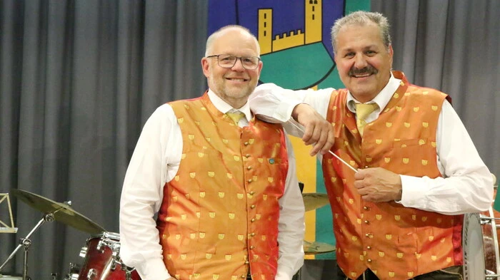 Mit einem kunterbunten Programm lud am Samstagabend der Musikverein Glantal/Liebenfels unter Obmann Hermann Posarnig und Kapellmeister Günter Proßegger (von links) zum „Zauber der Musik“ in das Kulturhaus. 