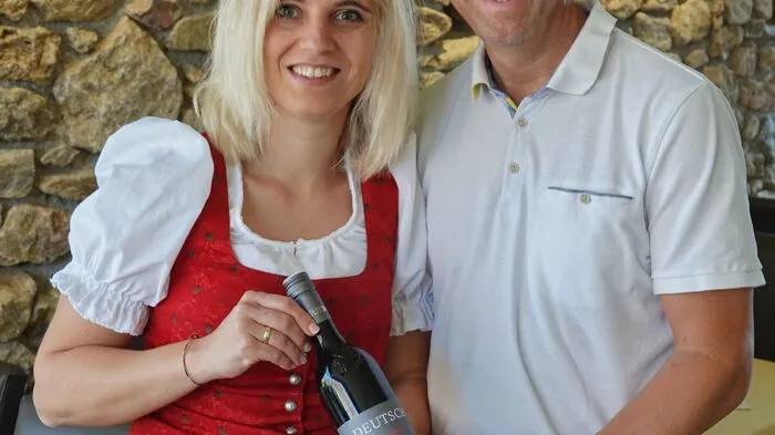Hotelbesitzer Katja und Franz Allmer bauten ihr Haus nach und nach um.