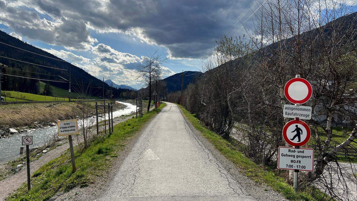 Ab hier geht es auf dem Drauradweg in Richtung Innichen nicht mehr weiter. Es gibt eine Umleitung