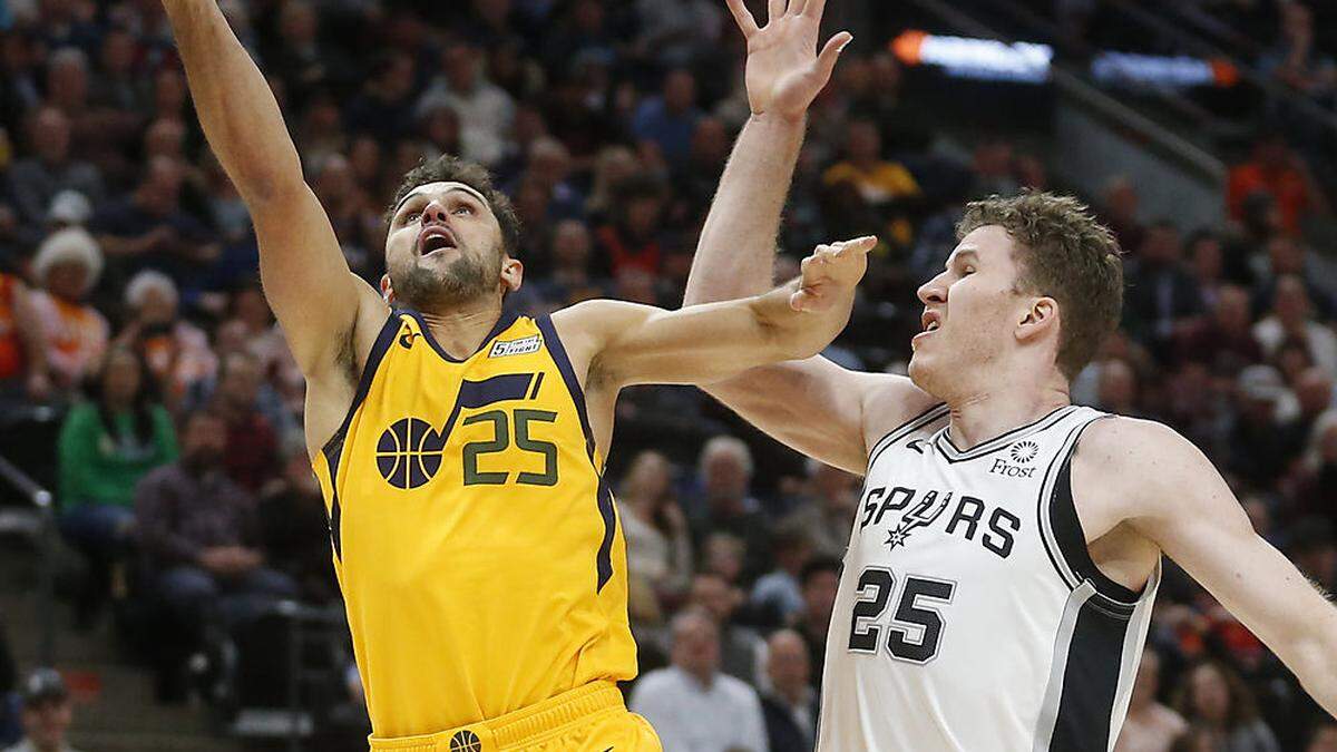 Bestleistung für Österreichs NBA-Basketballer Jakob Pöltl (rechts)