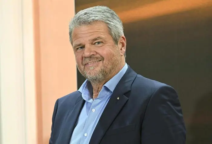 ABD0225_20230305 - KLAGENFURT - ÖSTERREICH: Team-Kärnten-Spitzenkandidat Gerhard Köfer im Rahmen der Landtagswahl Kärnten am Sonntag, 5. März 2023, in der Landesregierung in Klagenfurt. - FOTO: APA/HELMUT FOHRINGER