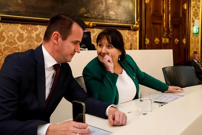 Landesrat Stefan Hermann (FPÖ) und Vize-LH Manuela Khom (ÖVP) im Landhaus (Archiv)