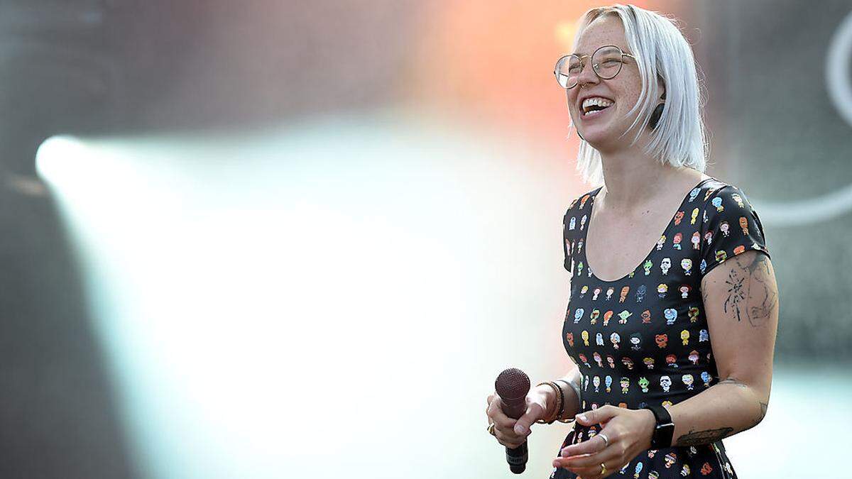 Stefanie Heinzmann bei ihrem Auftritt auf dem Wiener Donauinselfest