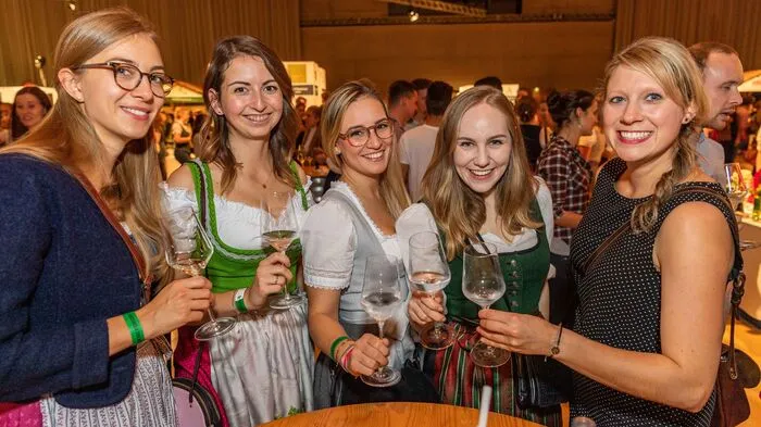 Im jungen Wein liegt die Wahrheit: Der Junker lockte gestern wieder Tausende in die Grazer Stadthalle
