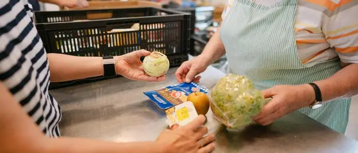 Bei der Lebensmittelausgabe der Caritas werden wöchentlich rund 300 Familien versorgt.