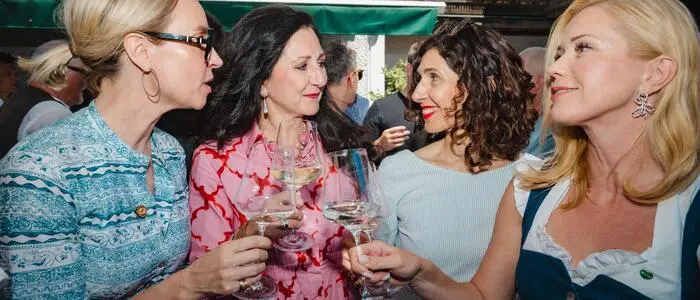 Nadja Bernhard, Nadja Kayali, Nava Ebrahimi und Johanna Setzer
