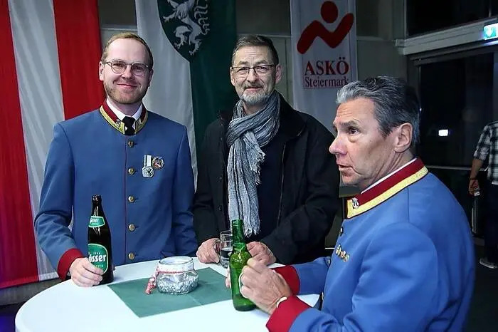Unter ihrem Obmann Andreas Amreich sowie Kapellmeister Klemens Kollmann begeisterten die Musikerinnen und Musiker das Publikum mit ihren exzellenten Darbietungen und ernteten dafür tosenden Applaus. 