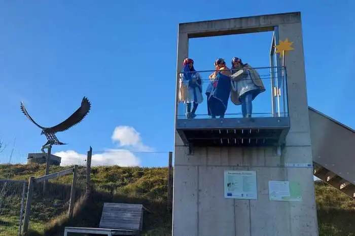 Über Stock und Stein: In Gleisdorf stürmten die Sternsinger den Europaberg