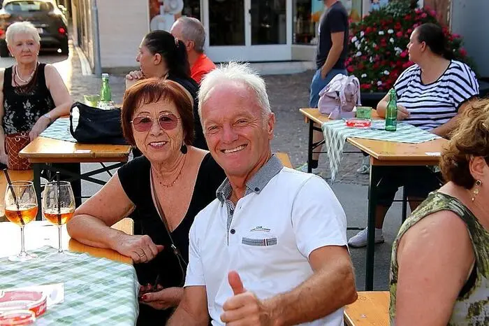 Das Publikum jedenfalls war von den Darbietungen begeistert und spendete tosenden Applaus.