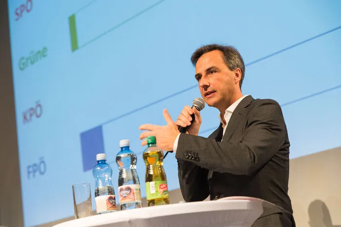 In der Stadthalle diskutierten die Spitzenkandidaten Siegfried Nagl (ÖVP), Elke Kahr (KPÖ), Michael Ehmann (SPÖ), Mario Eustacchio (FPÖ) und Tina Wirnsberger (Grüne).
