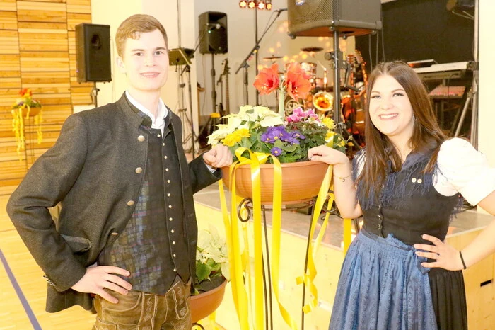 Grund war der 28. Guttaringer Bauernball, zu dem die örtliche Landjugend (LJ) unter Obmann Johannes Pichler und Leiterin Sandra Ratheiser geladen hatte (Foto). 