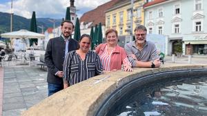 Isabella Gasser, Marikka Hetzl und Walter Hopfgartner, Anrainer des Barbarawegs in Leoben. Von FP-Stadtparteiobmann Florian Wernbacher (links) bekommen sie nun Schützenhilfe