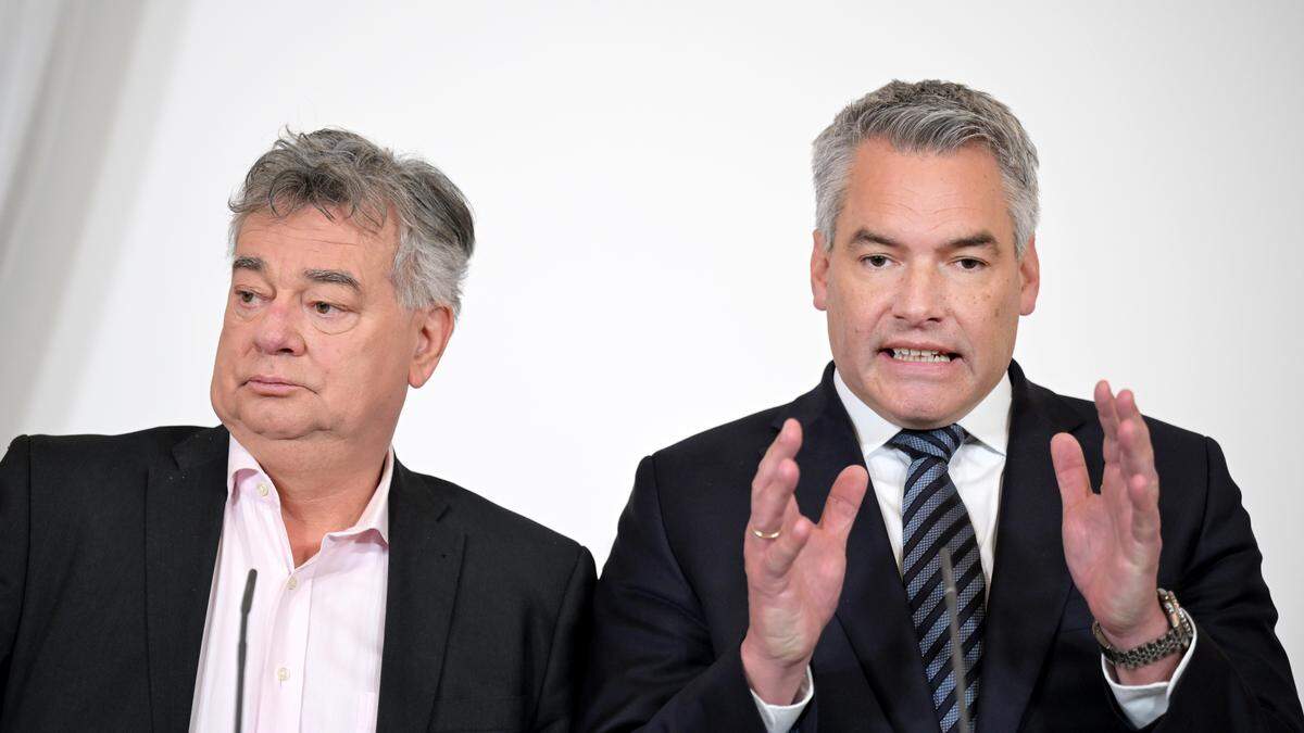  Vizekanzler Werner Kogler (Grüne) und Bundeskanzler Karl Nehammer (ÖVP)  