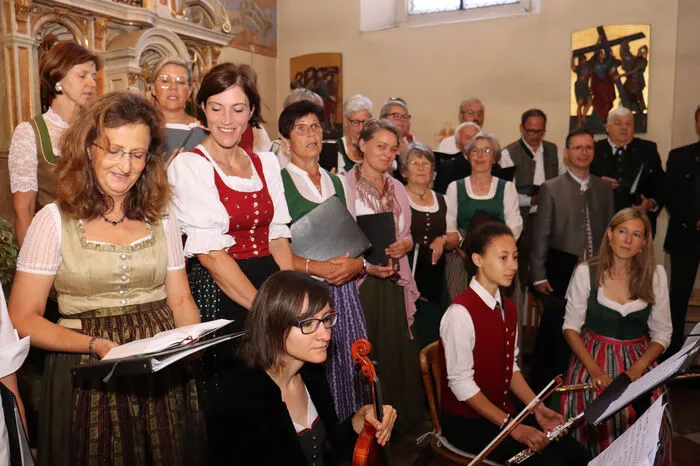 Die Gasthäuser Wörgötter und Gangl versorgten gemeinsam mit den Vereinen die Gäste mit kulinarischen Schmankerln.