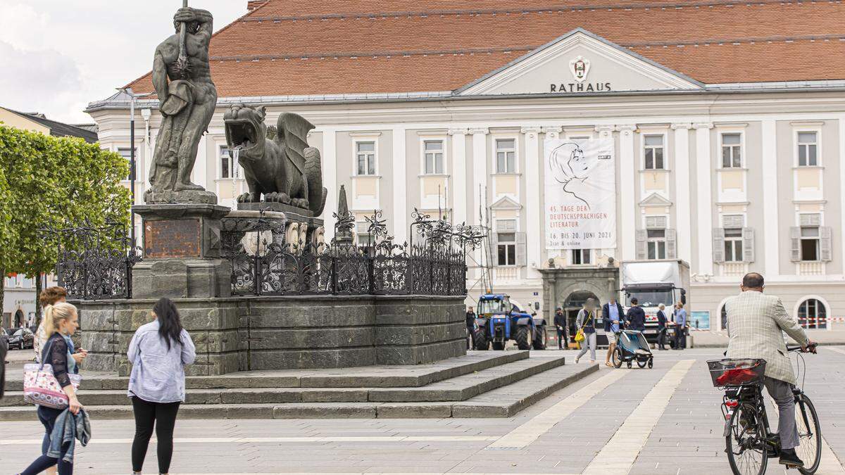 Im Rathaus wird das Sommerfest weiterhin heißt diskutiert