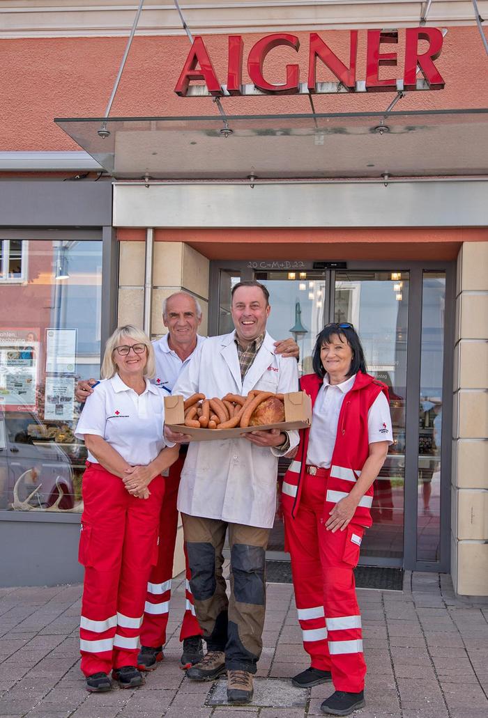 Die Aflenzer Fleischerei Aigner spendet an die Tafel