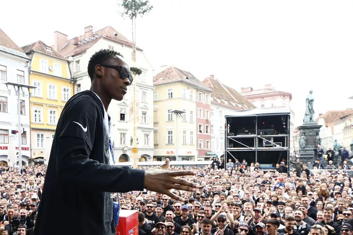 Klicken Sie sich durch die besten Bilder!