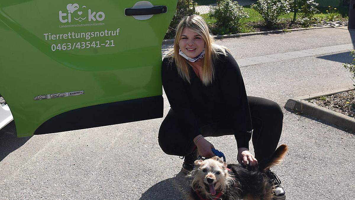 Michaela Seunik mit Hund &quot;Max&quot;, für den das Tiko einen Platz sucht