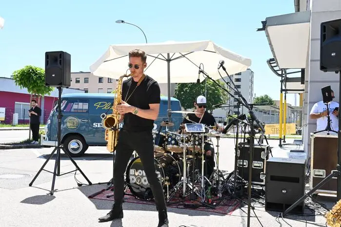 Für die musikalische Unterhaltung sorgte die Band „Blowing Dooz“ mit Raphael und Daniel Niederer.