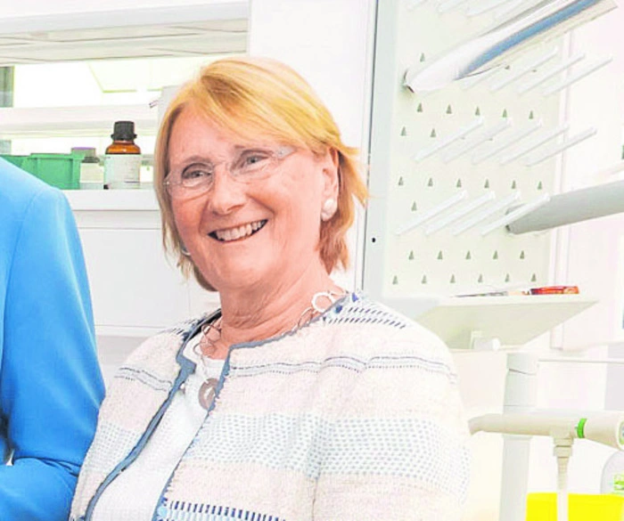 Ilse Bartenstein betont die guten Jobchancen nach der Chemie-Akademie