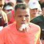 Kettenrauchender Läufer | „Uncle Chen“ qualmte sich durch die Menge beim Xiamen-Marathon