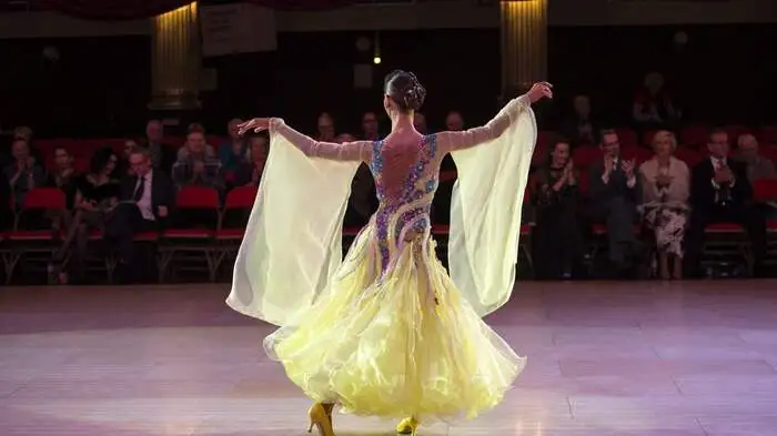 Blackpool ist eine englische Küstenstadt an der Irischen See. Ein sportliches Großereignis ist das jährlich stattfindende Blackpool Dance Festival im beeindruckenden Empress Ballroom in den Wintergardens, das wichtigste und größte Tanzsport-Festival der Welt. Es findet im Frühjahr statt. 