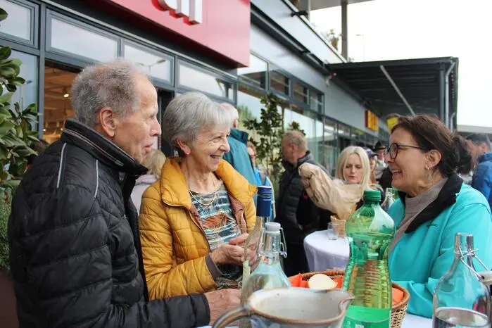 Bei Brot und Wein kam man mit Leuten ins Gespräch.