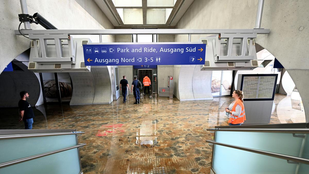 Die Situation am Bahnhof Tullnerfeld aufgenommen am Montag, 23. September