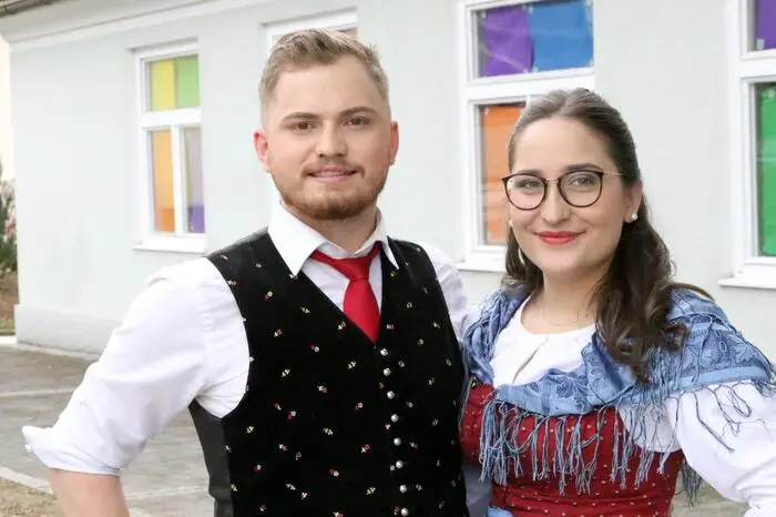 Klar, dass kräftige Anschläge auf die Lachmuskeln vorprogrammiert waren, als die Landjugend (LJ) Wieting (Obmann Dominik Ressler, Leiterin Katharina Koller, Foto) zum Schwank in das Werkskulturhaus von Klein St. Paul lud.
