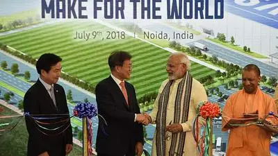Sogar Indiens Premier Modi kam zur Eröffnung der Samsung-Fabrik